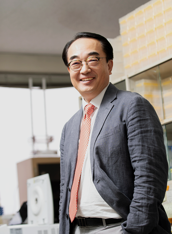 CEO and President of RPEXBIO Co., Oh Jong-Won